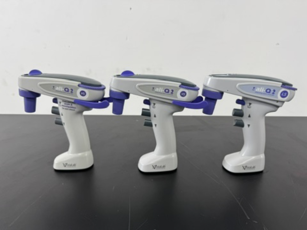 Image of VistaLab ali-Q2 Aliquoting Pipet Controllers - Quantity 3